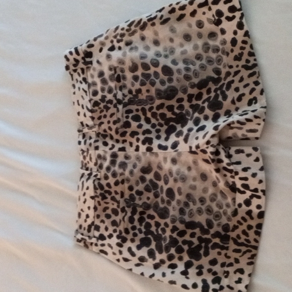 NWOT Rare Zara Leopard Shorts - Picture 2 of 7